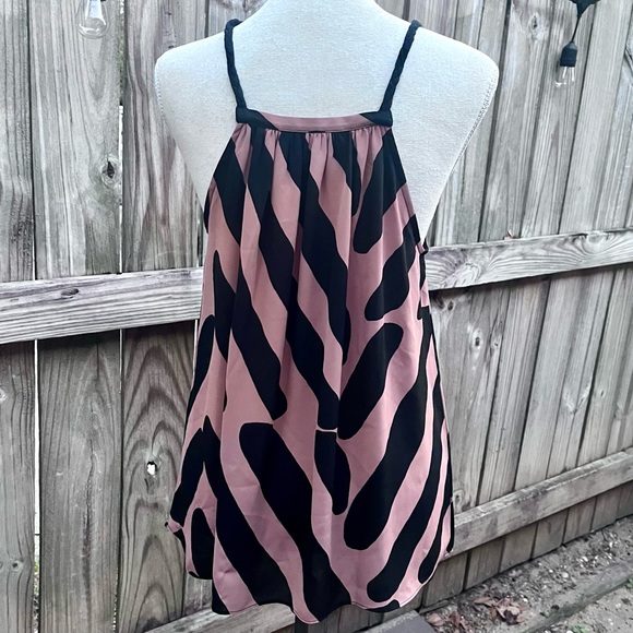 Ann Taylor Loft Lady’s Flowing Top; Size Medium - Picture 6 of 8